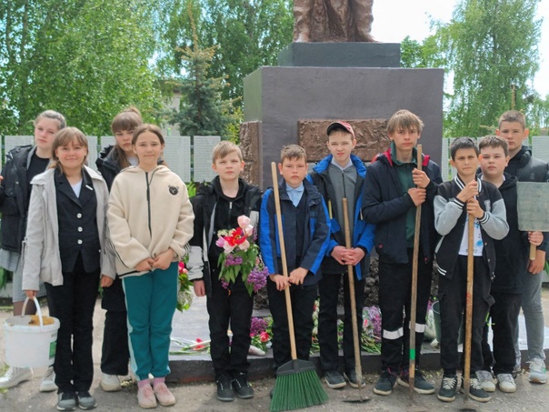 Благоустройство памятников..