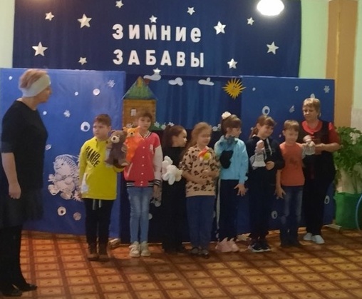 "Зимние забавы" в 3"А"и в 3 "Б"классах..
