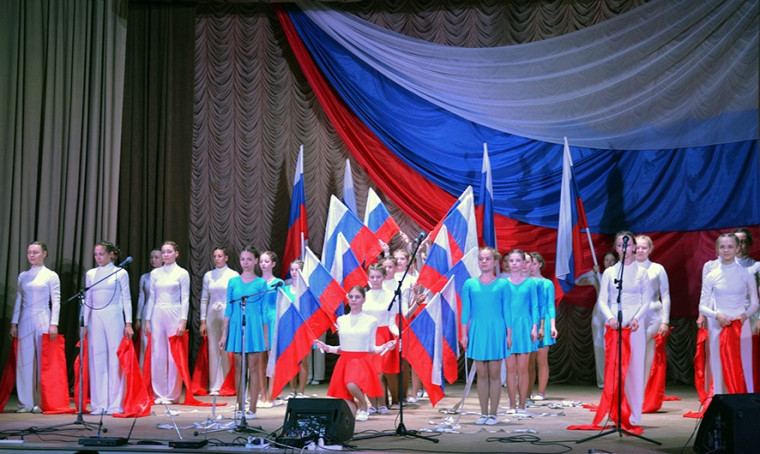 Смотр художественной самодеятельности школ района "Наследники Победы!",.